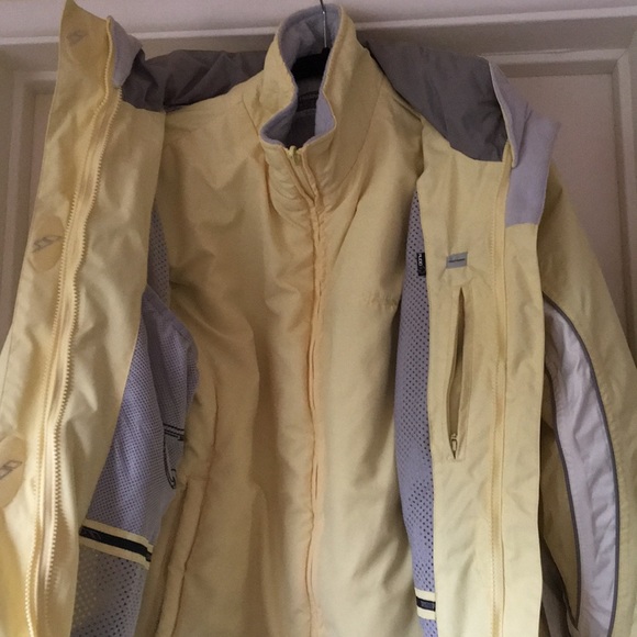 WARM Warm warm! Trespass ski jacket - Picture 3 of 12